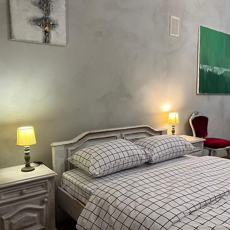 Loft-Style Apt On Virmenska Str Liov Exterior foto