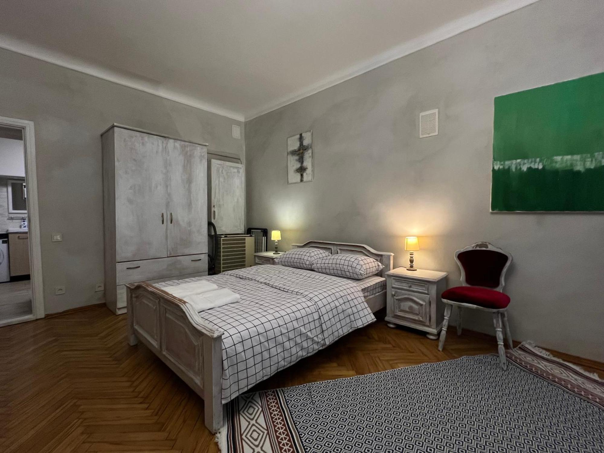 Loft-Style Apt On Virmenska Str Liov Exterior foto